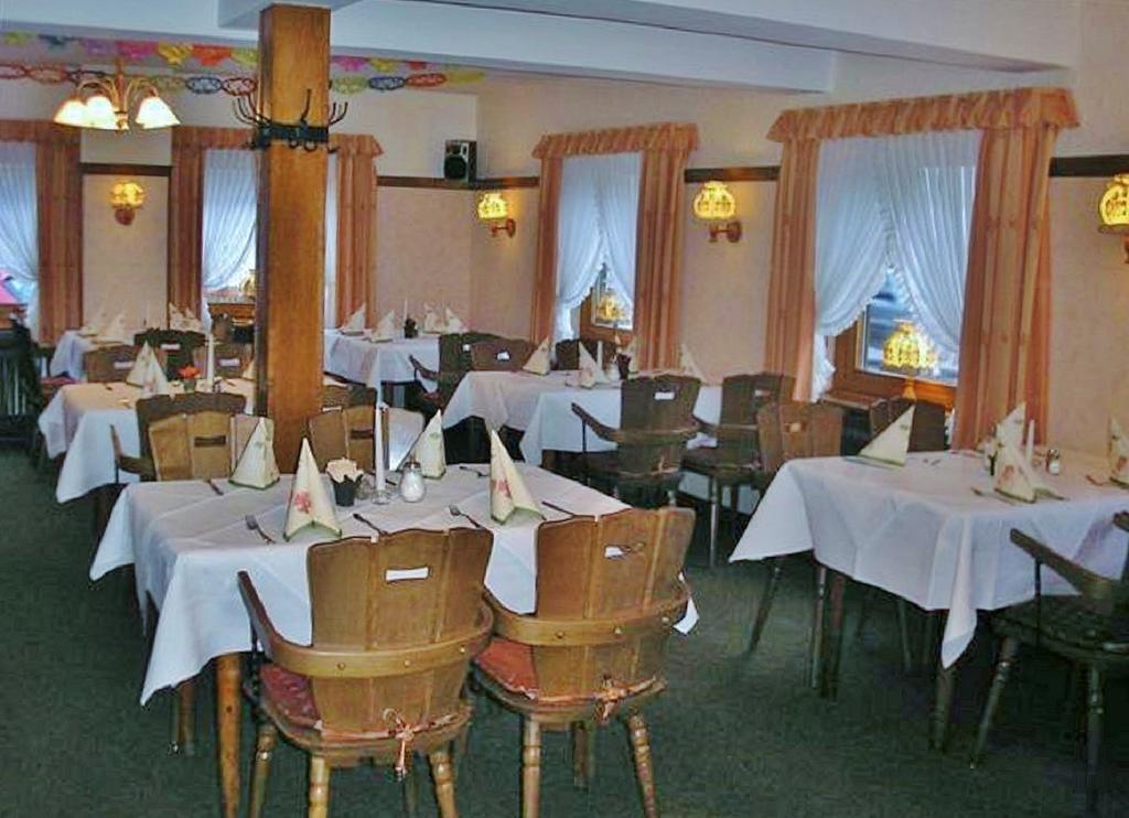 Hotel Restaurant Schmidter Bauernstube Nideggen Eksteriør billede
